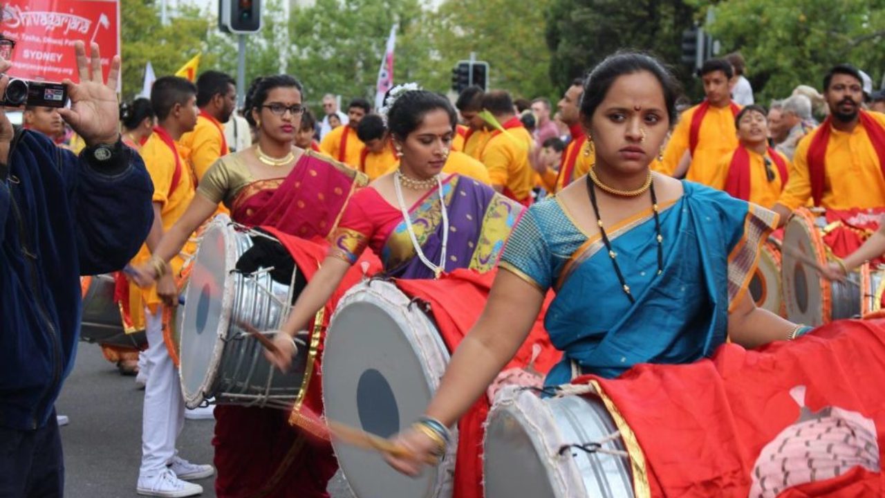 Dhol-tasha, band bhaaja Bharat -